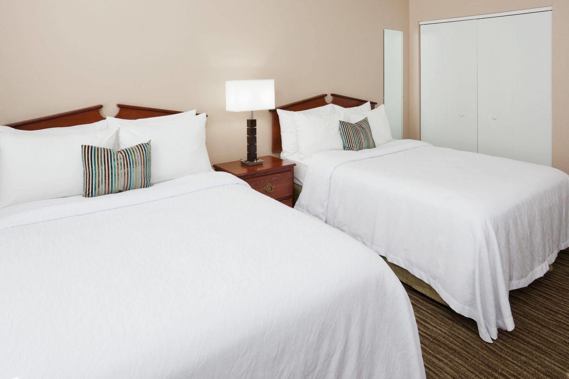 Grandstay Residential Suites Hotel - Eau Claire Zewnętrze zdjęcie